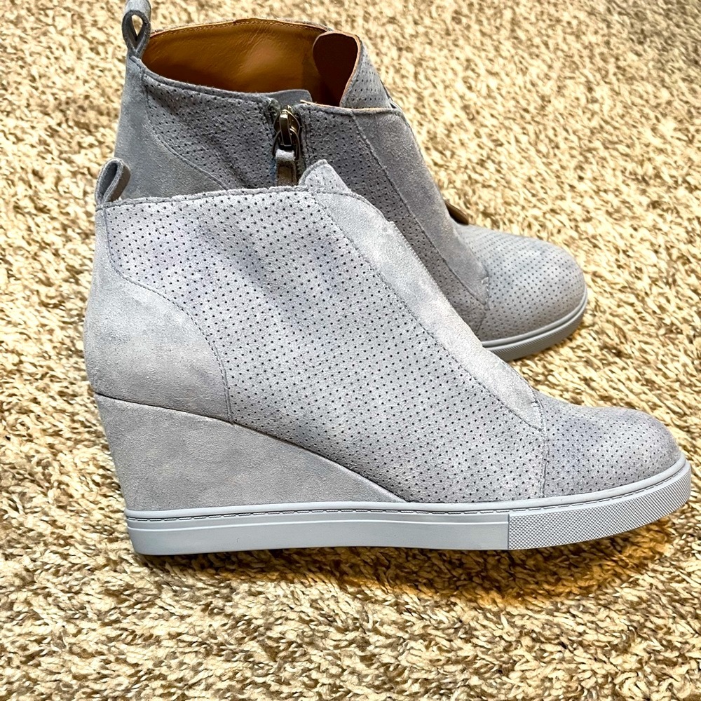 Linea Paolo light blue wedge boots. Size 8.5. No box, new